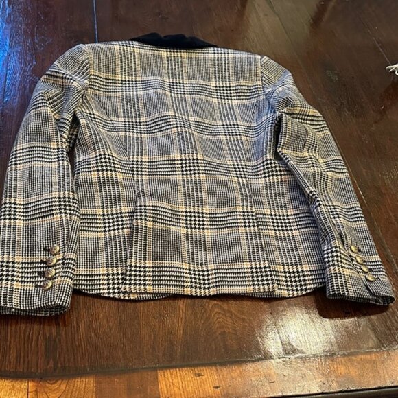 Smythe Houndstooth Blazer with Black Velvet Collar and Gold Buttons - Picture 8 of 9